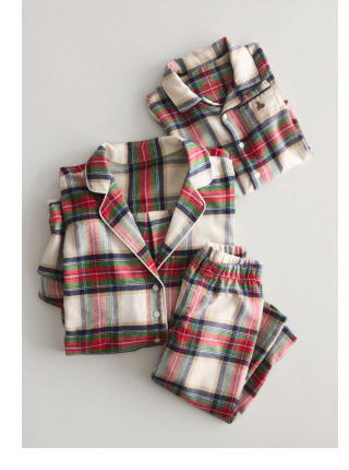 Display images to show real-time content