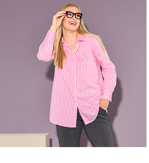 Blusa elasticizzata con righe, collo da camicia e maniche lunghe