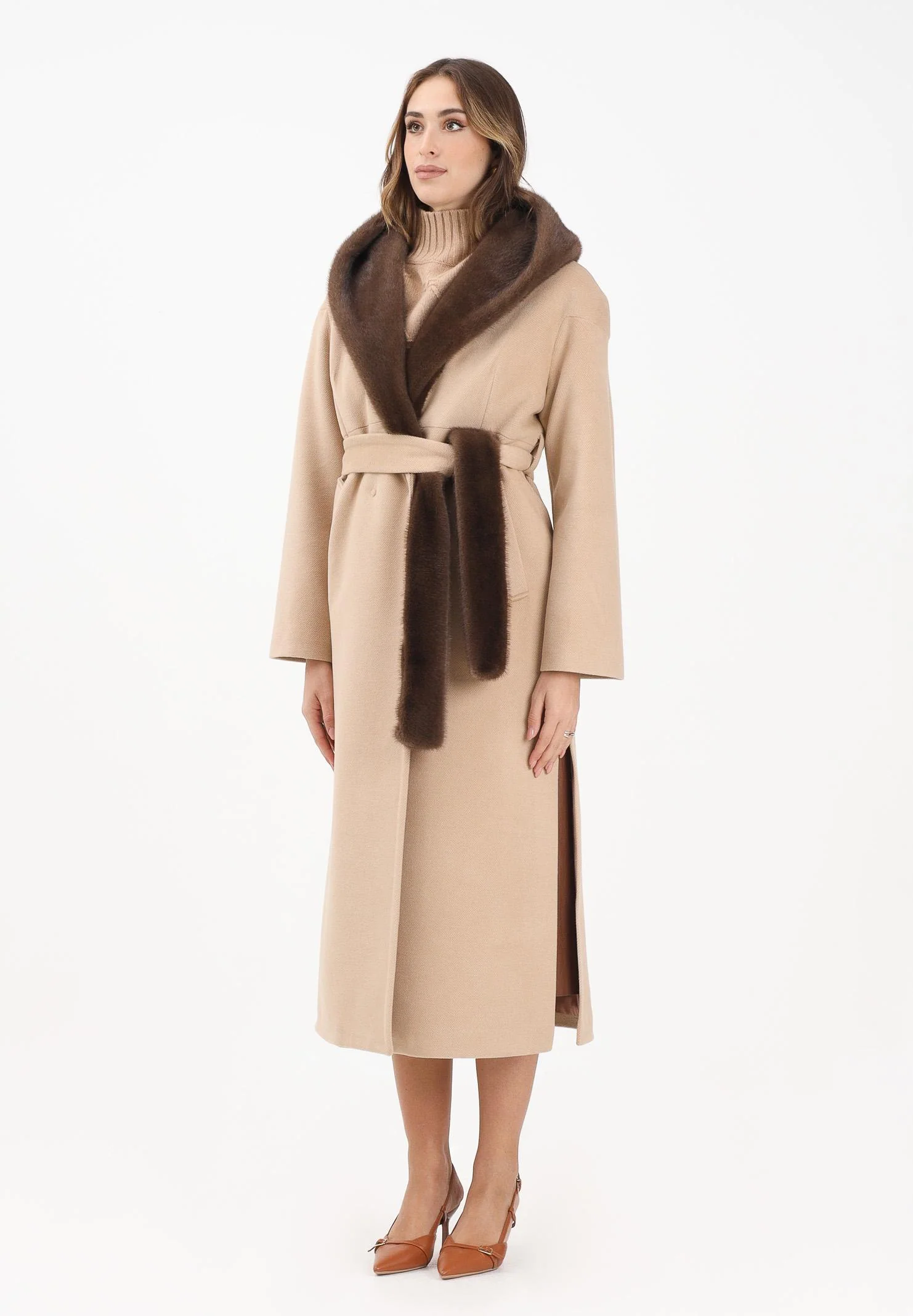 Image of YES LONDON Cappotto beige da donna con dettagli in vera pelliccia