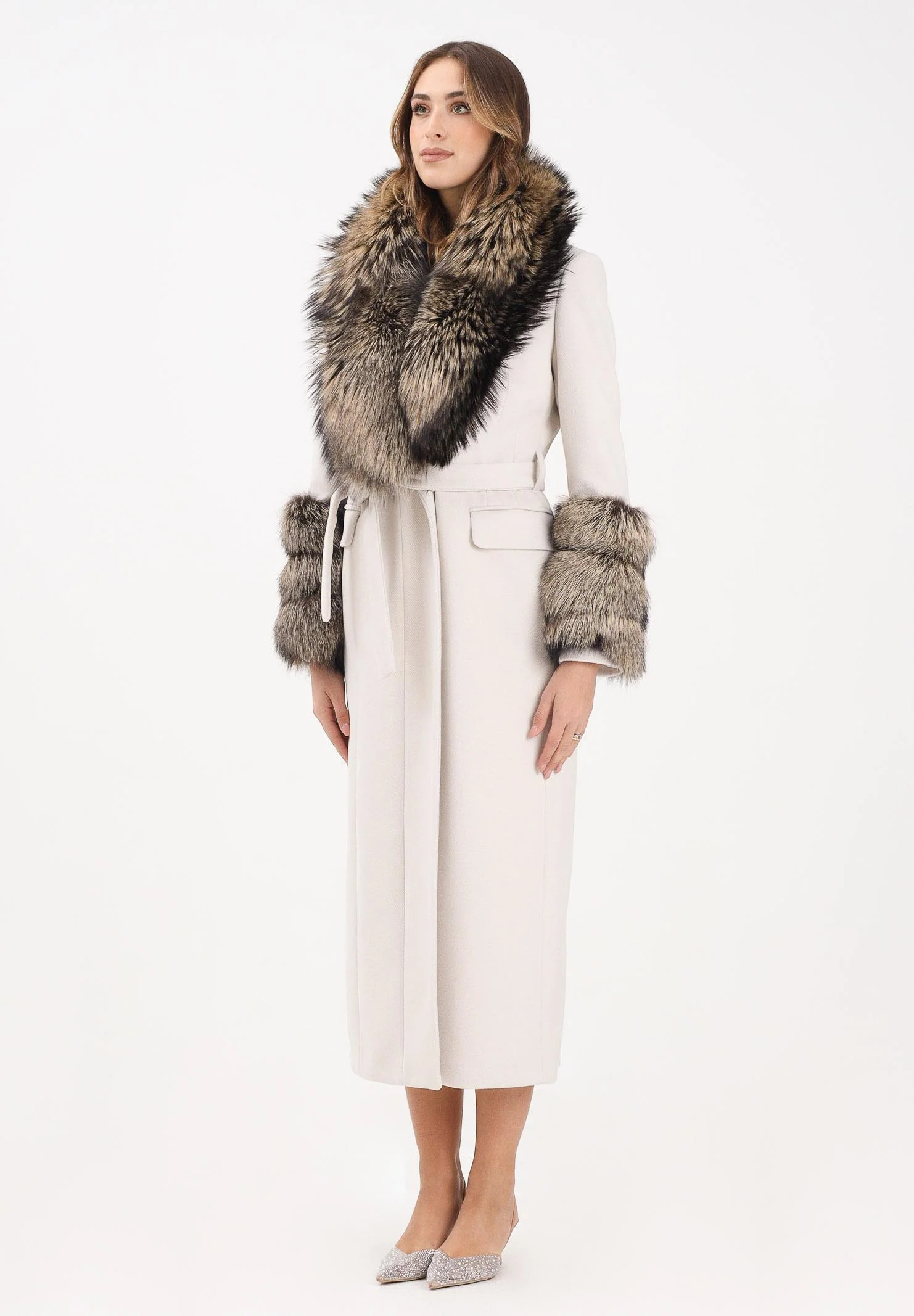 Image of YES LONDON Cappotto gesso da donna con dettagli in vera pelliccia di volpe