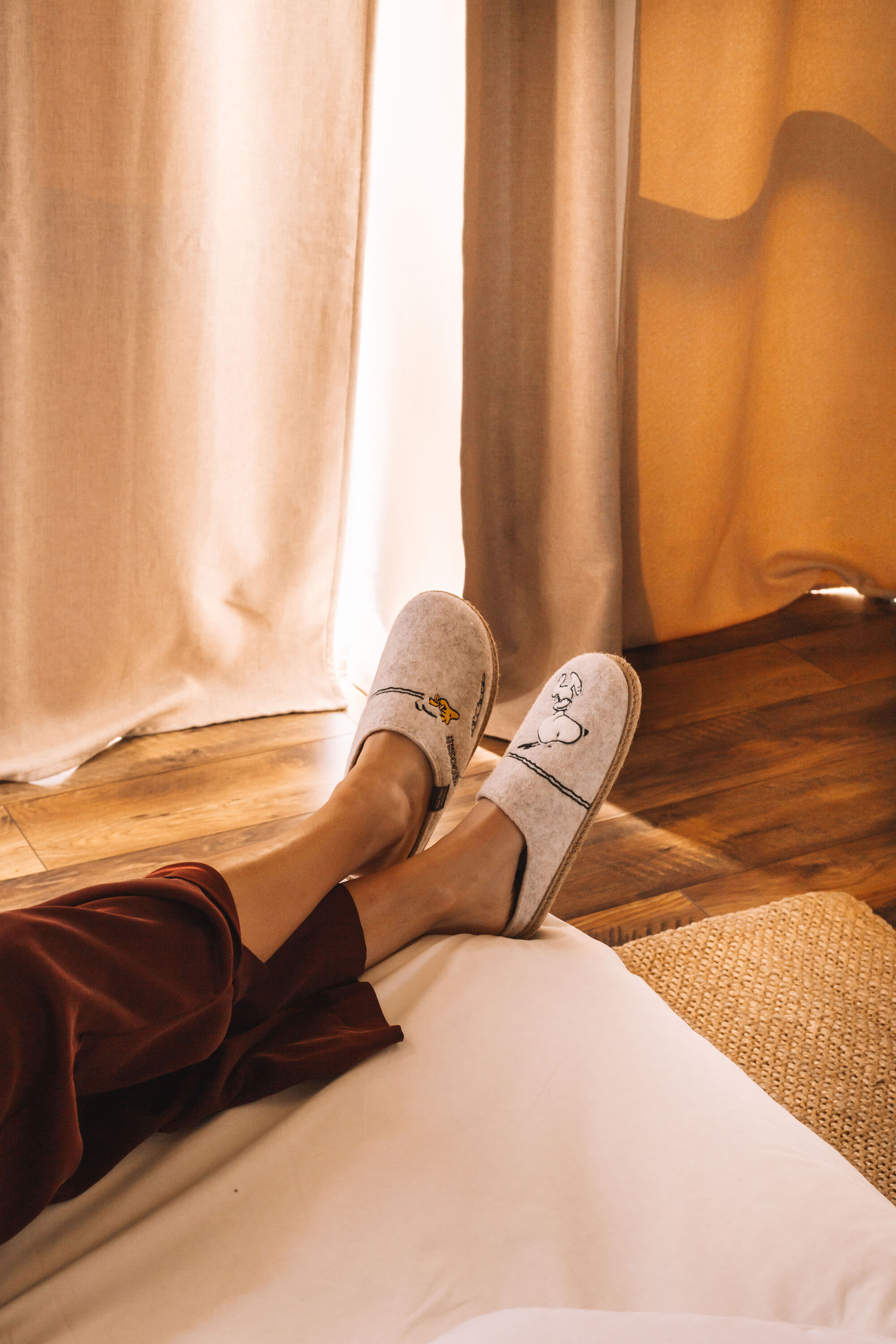 slipper snoopy