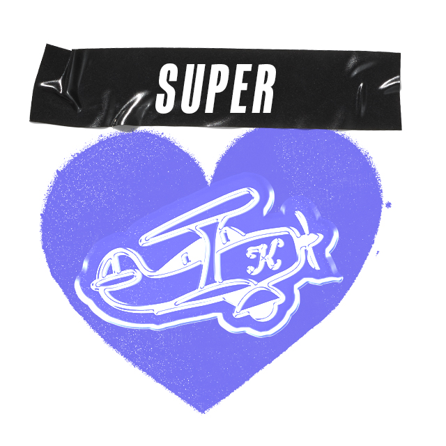 Cuore viola con scritta "Super" su adesivo nero