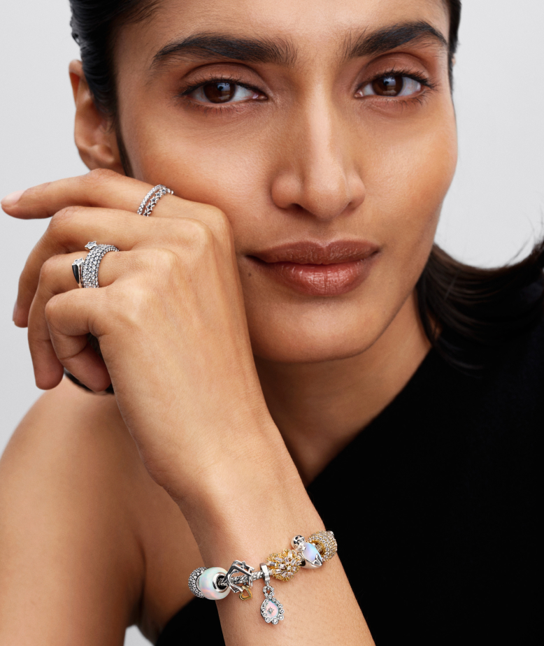 Unlock a free bracelet – with $145+.