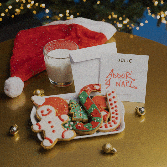 XMAS IS COMING W/JOLIE!