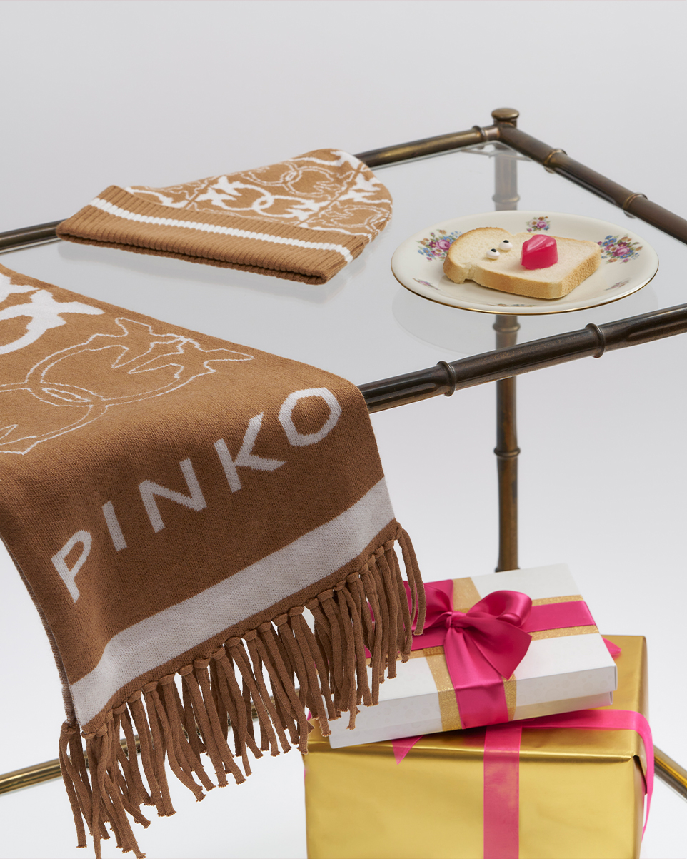 MERRY XMESS The Gift Guide