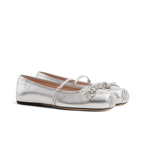 Scarpa(e) Scopri di più sul sito Web di Gucci 