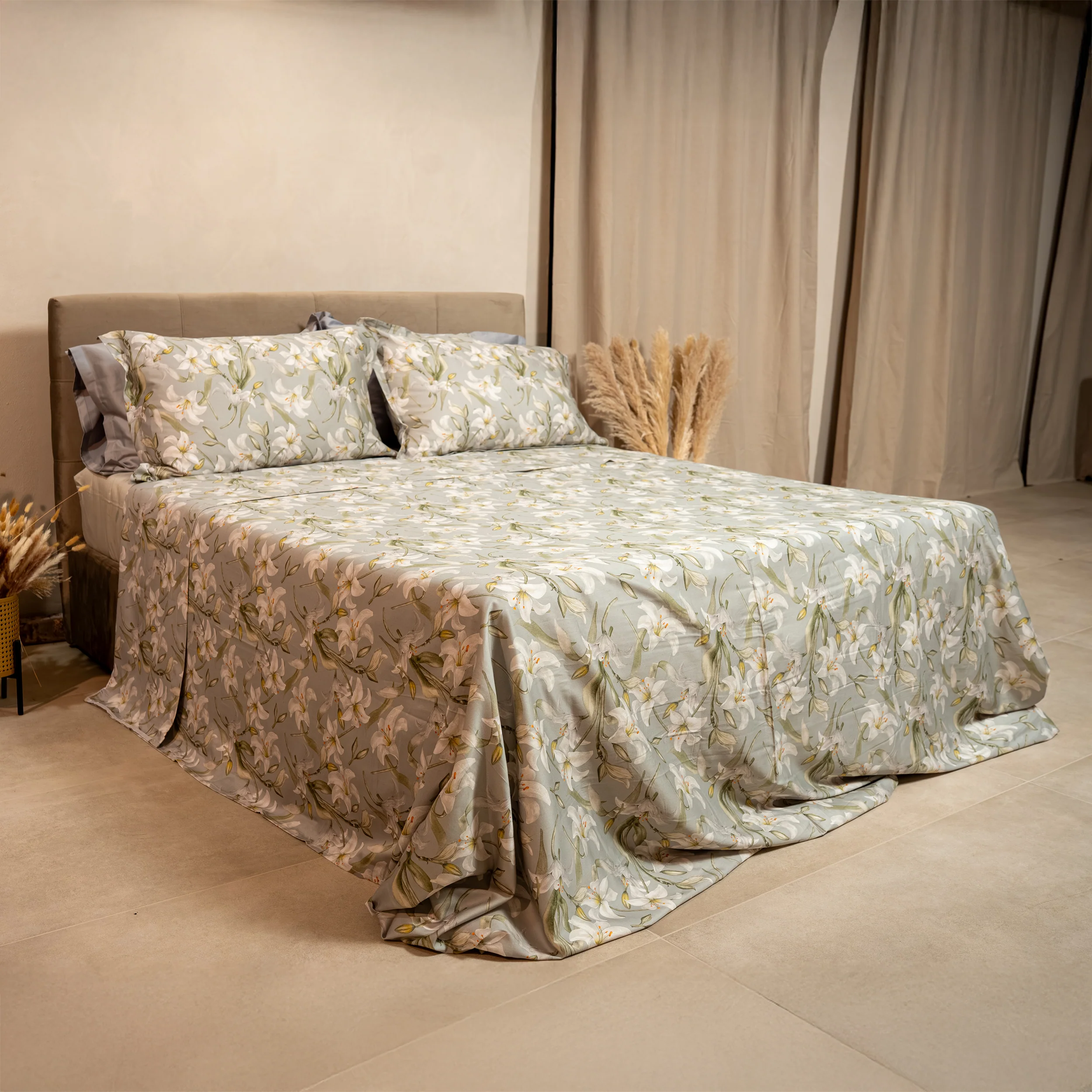 Image of Completo Lenzuola Copriletto <br>in Raso di Cotone Egiziano - <b>Aida