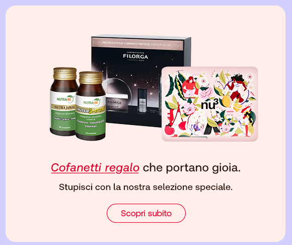 „Banner con cofanetto Filorga e confezione regalo nu3. Testo: ‘Cofanetti regalo che portano gioia. Stupisci con la nostra selezione speciale.’ Pulsante rosso: Scopri subito. Sfondo lilla chiaro.“ „Banner con cofanetto Filorga e confezione regalo nu3. Testo: ‘Cofanetti regalo che portano gioia. Stupisci con la nostra selezione speciale.’ Pulsante rosso: Scopri subito. Sfondo lilla chiaro.“