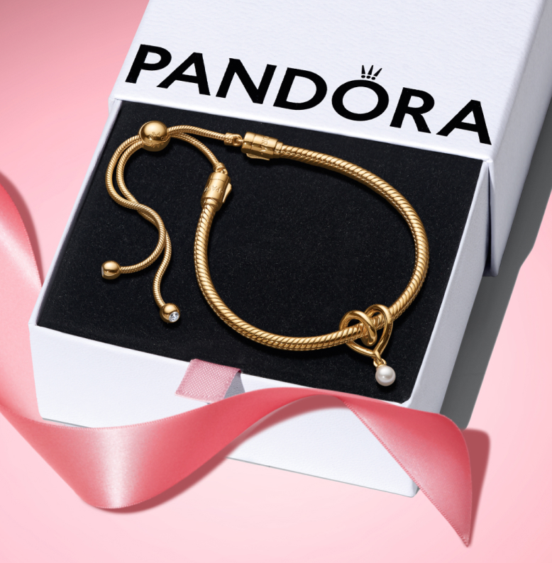 Golden Heart Bracelet Gift Set