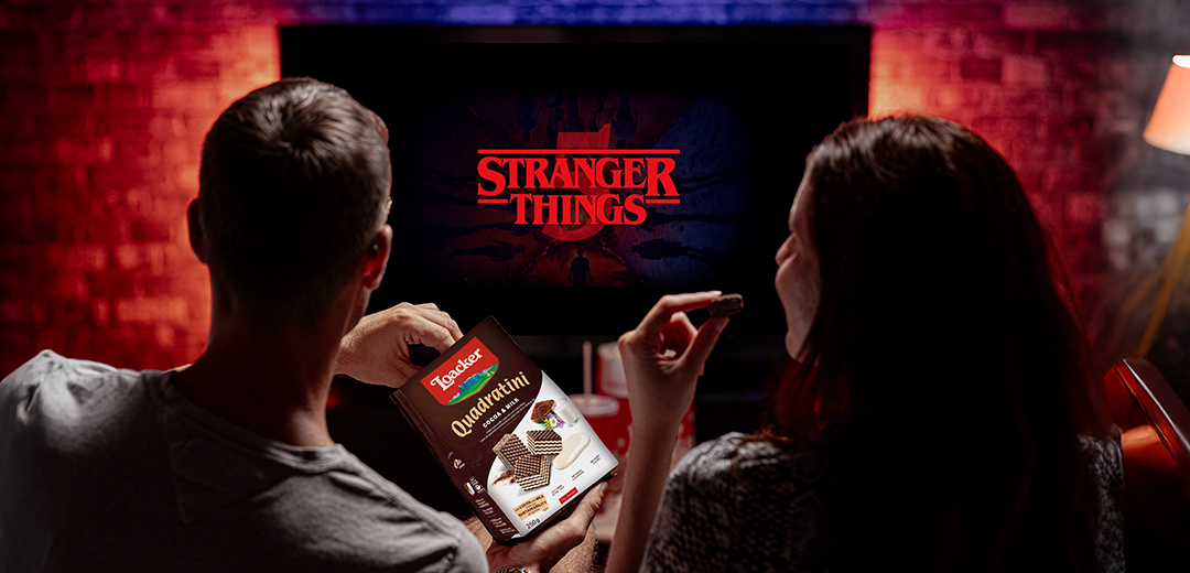 Relax con Loacker e una serie cult per le sere di dicembre