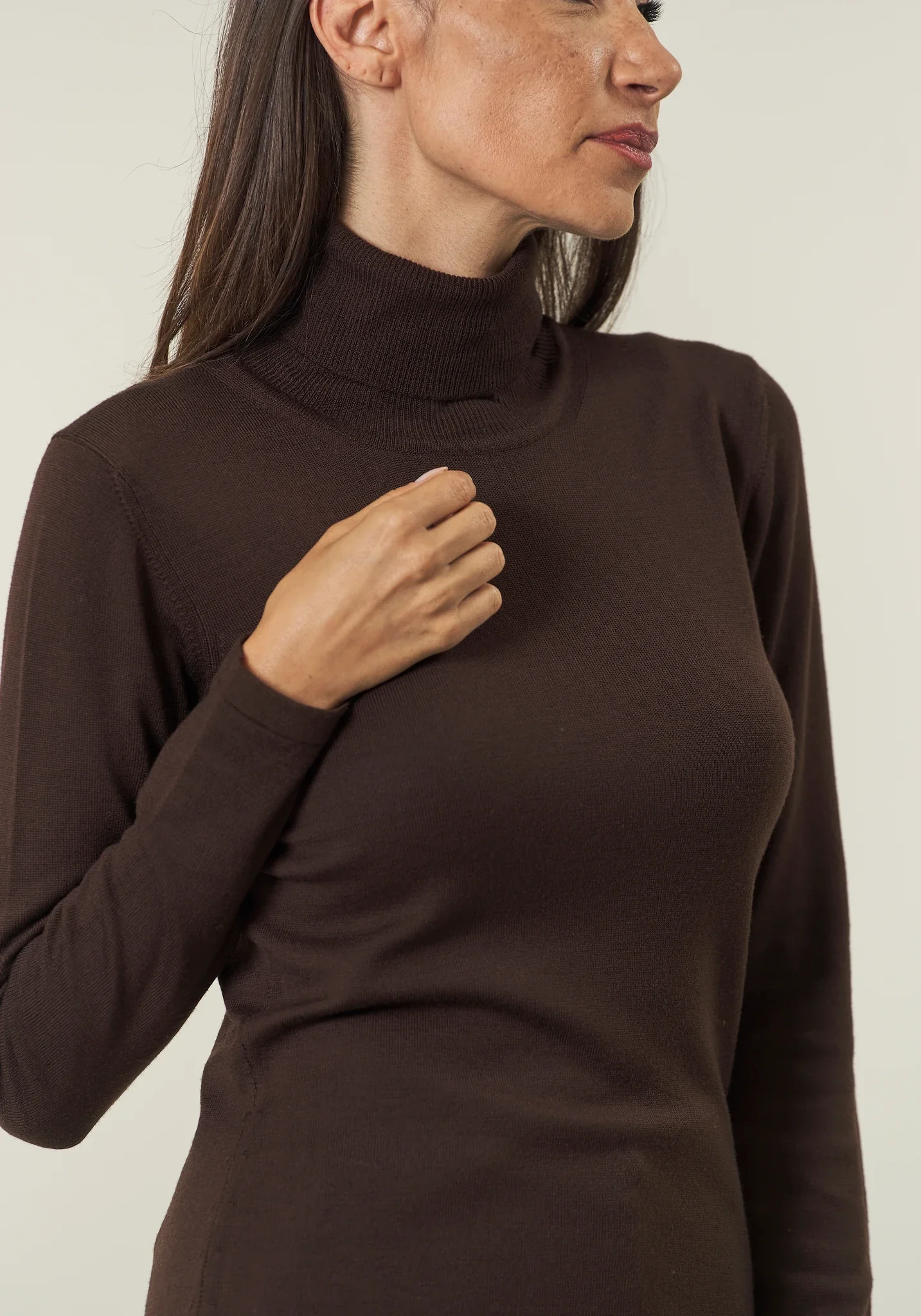 Image of Dolcevita marrone lana merinos Lana Gatto