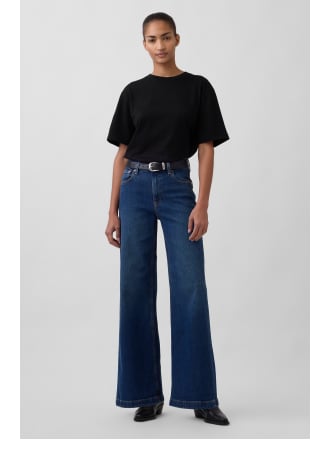 Display images to show real-time content