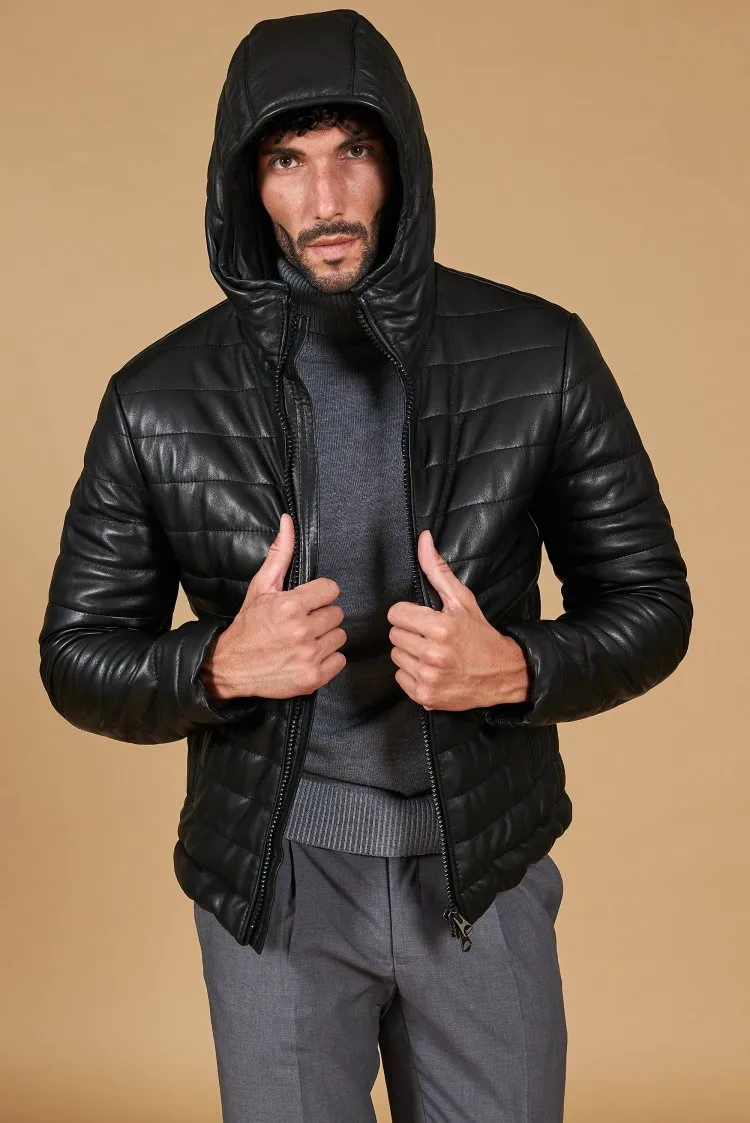Image of Piumino in pelle nera con cappuccio