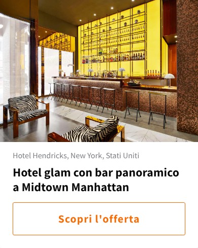 Hotel glam con bar panoramico a Midtown Manhattan