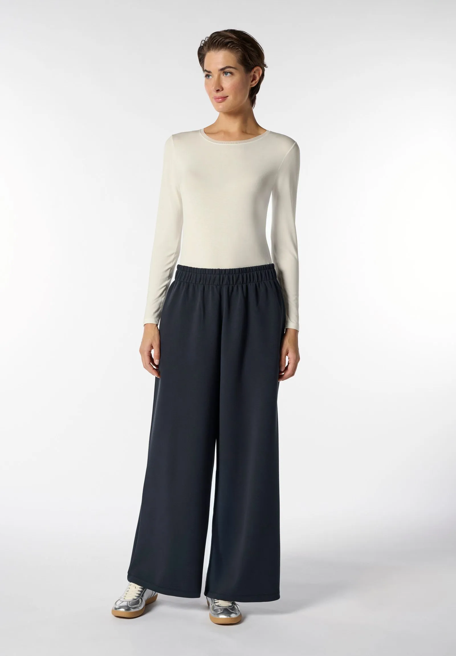 Image of Pantalone Ampio in Tessuto Tecnico Viscosa Boarding Pass