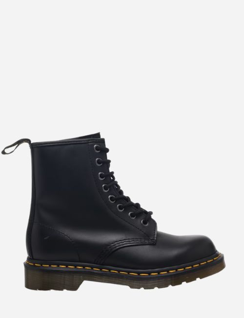 https://kimaccessori.it/anfibio-donna-1460-nappa-con-fondo-medio-cuciture-gialle-in-pelle-nero-dr-martens-1460-nappa