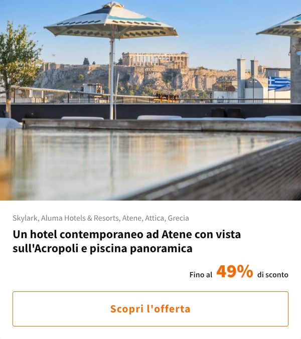 Un hotel contemporaneo ad Atene con vista sull'Acropoli e piscina panoramica