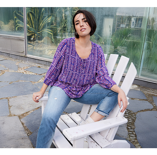 Blusa in cr&ecirc;pe con punto smock, fantasia, scollo a girocollo e maniche a 3/4