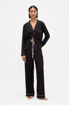 Display images to show real-time content