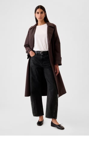 Display images to show real-time content