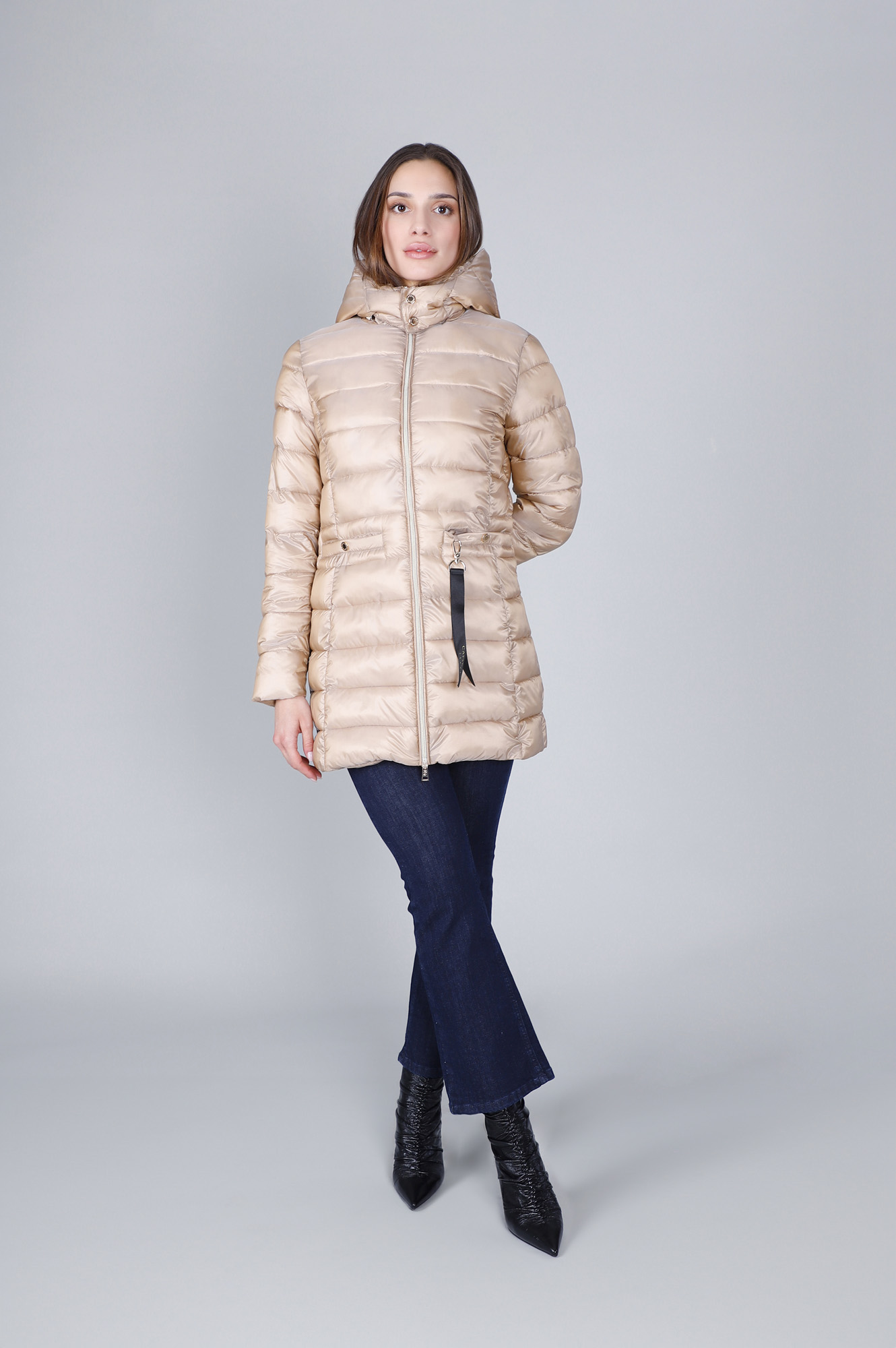 Image of piumino con cappuccio tessuto cangiante sabbia