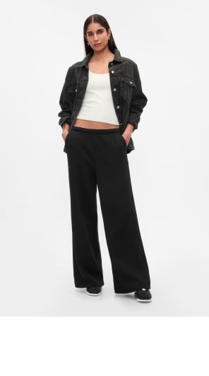 Display images to show real-time content