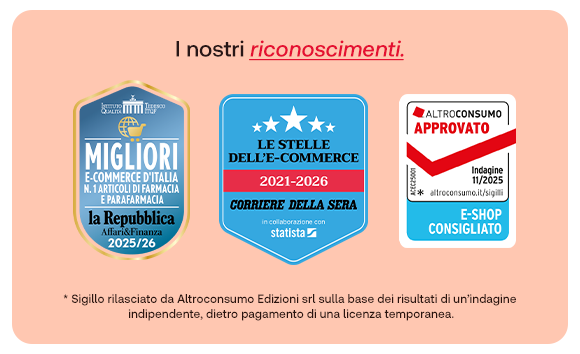 Premiati dal Corriere della Sera, da la Repubblica e Altrocunsumo come miglior e-commerce di farmacia e parafarmacia in Italia. Mostrate due medaglie con i loghi 2025/26 e 2021&ndash;2025.