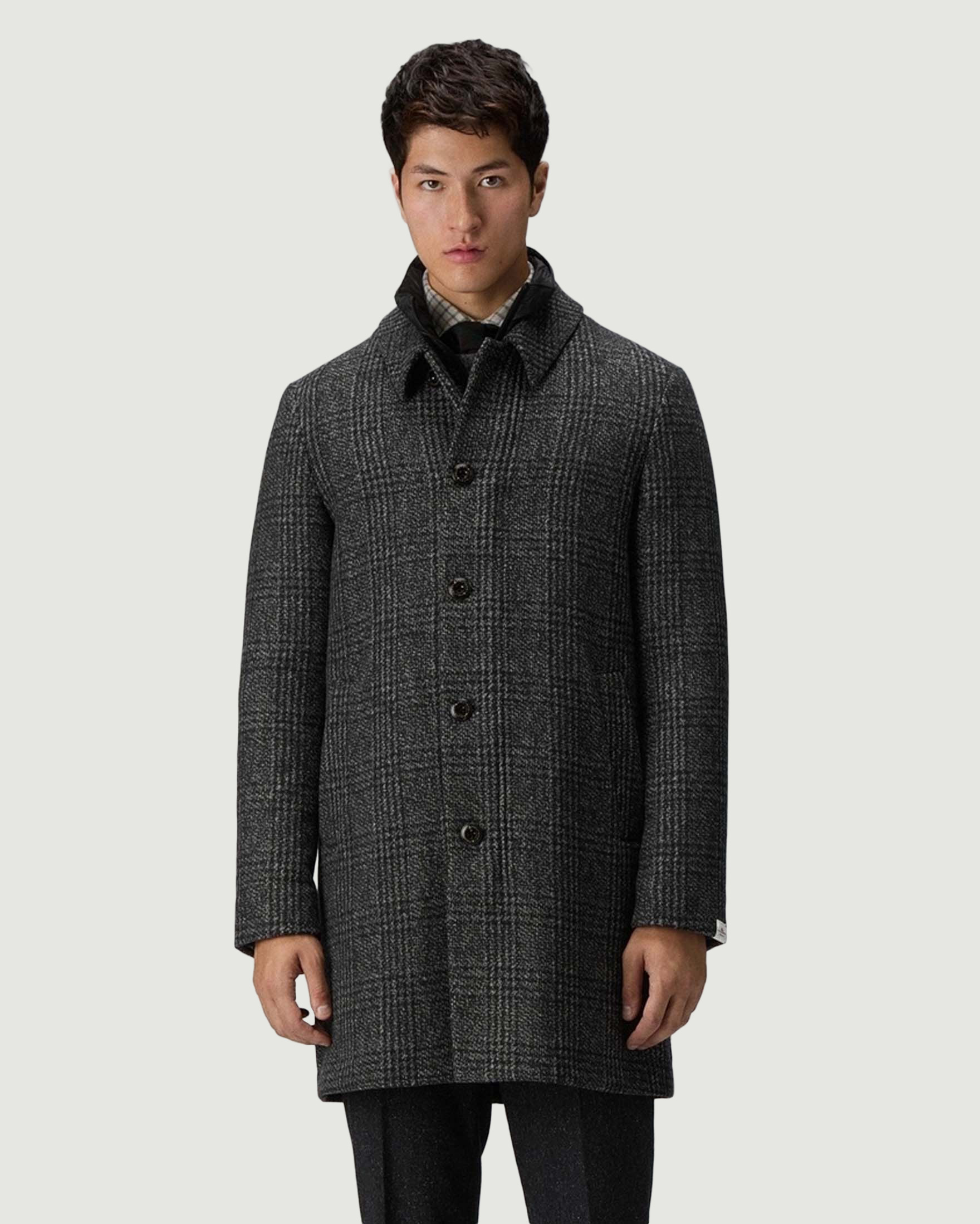 Scopri Cappotto Fionnghal Peuterey