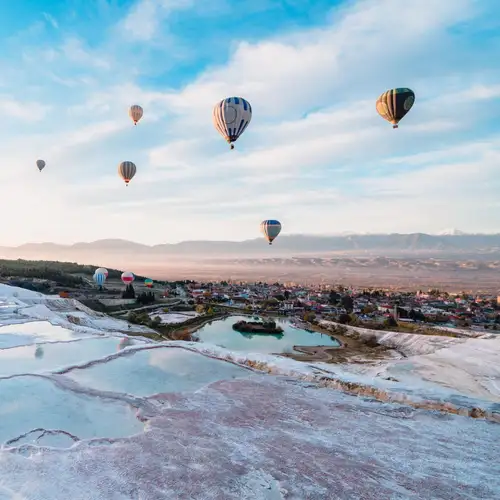 Activity image: Da Marmaris: gita di un giorno in mongolfiera a Pamukkale con pranzo