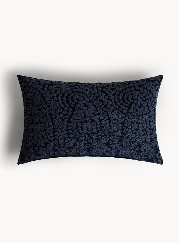 Cuscino 45x65 cm in ciniglia ricamo floreale