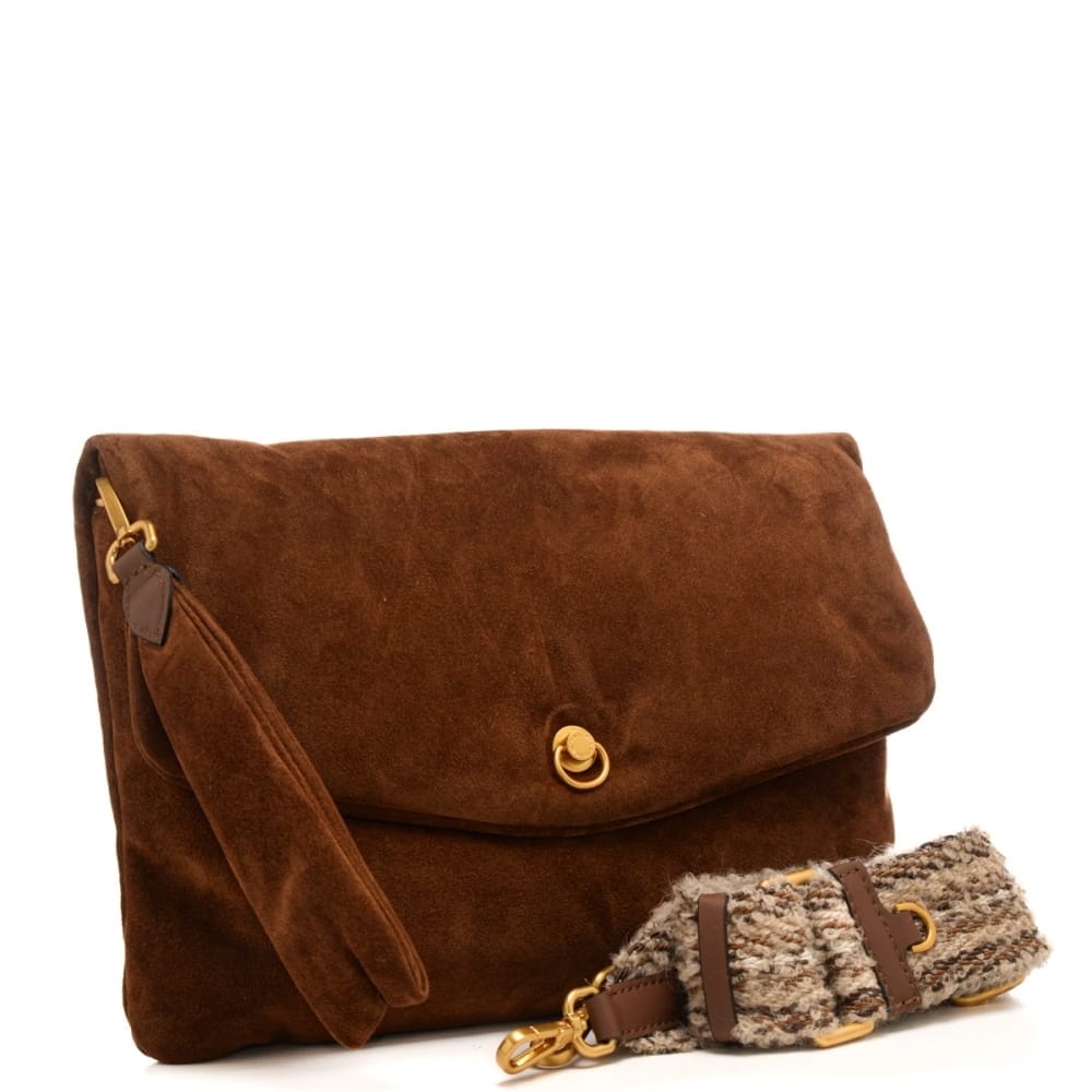https://kimaccessori.it/ochette-da-donna-mirea-in-suede-con-tracolla-in-dotazione-cognac-gianni-chiarini-bs-12031-cm-naspm-cognac