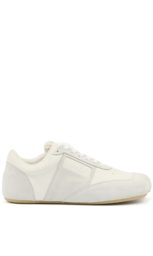 Anatomic leather sneakers