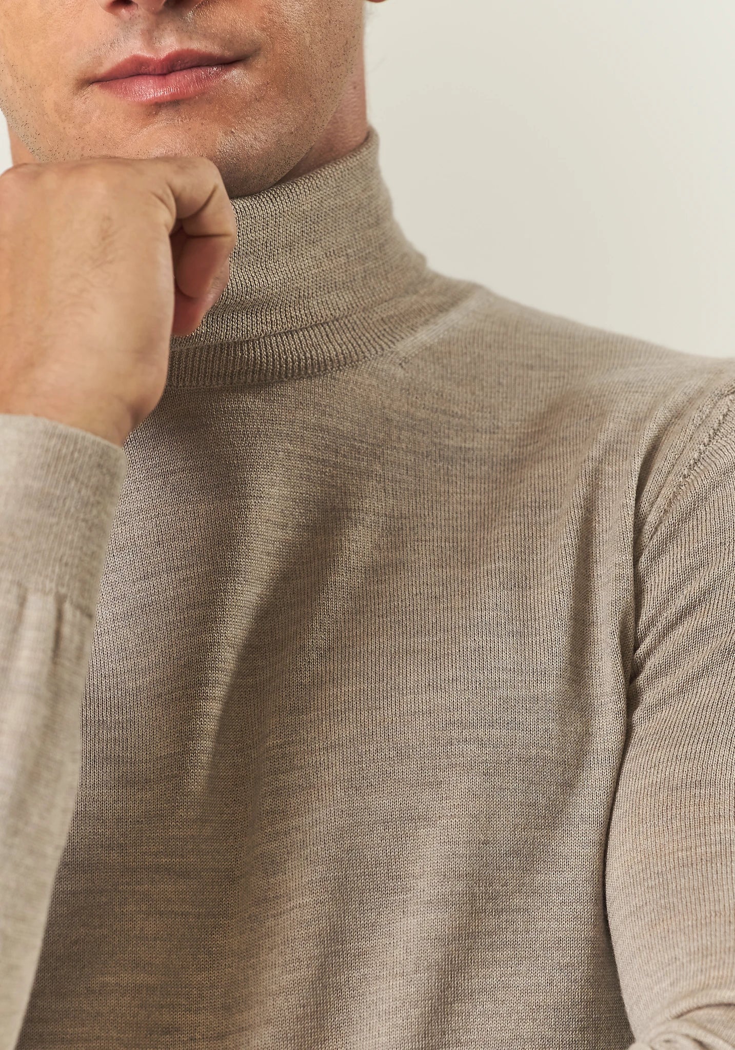 Image of Dolcevita beige lana merinos Lana Gatto