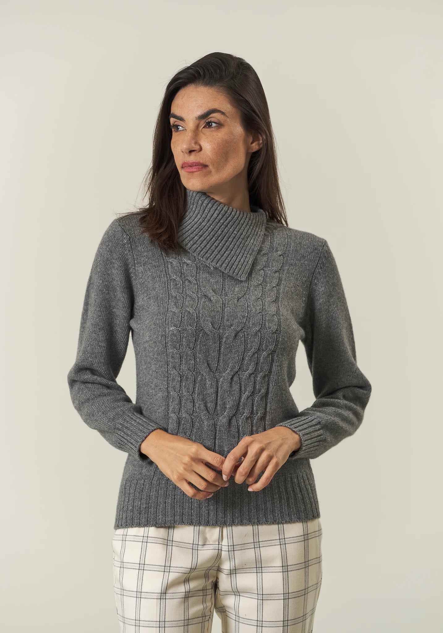 Image of Maglia collo spaccato grigio chiaro treccia misto cashmere