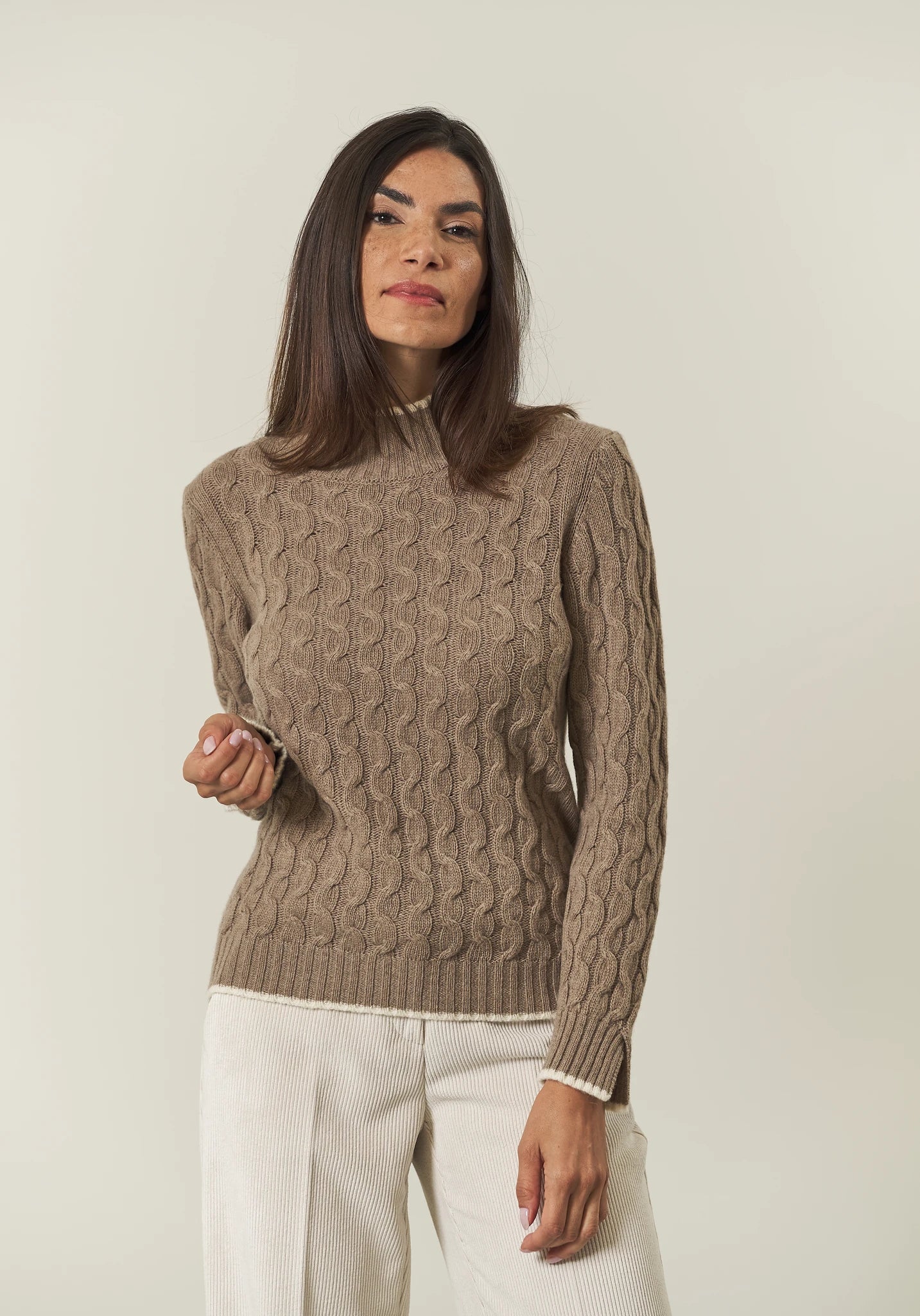 Image of Dolcevita beige treccia misto cashmere