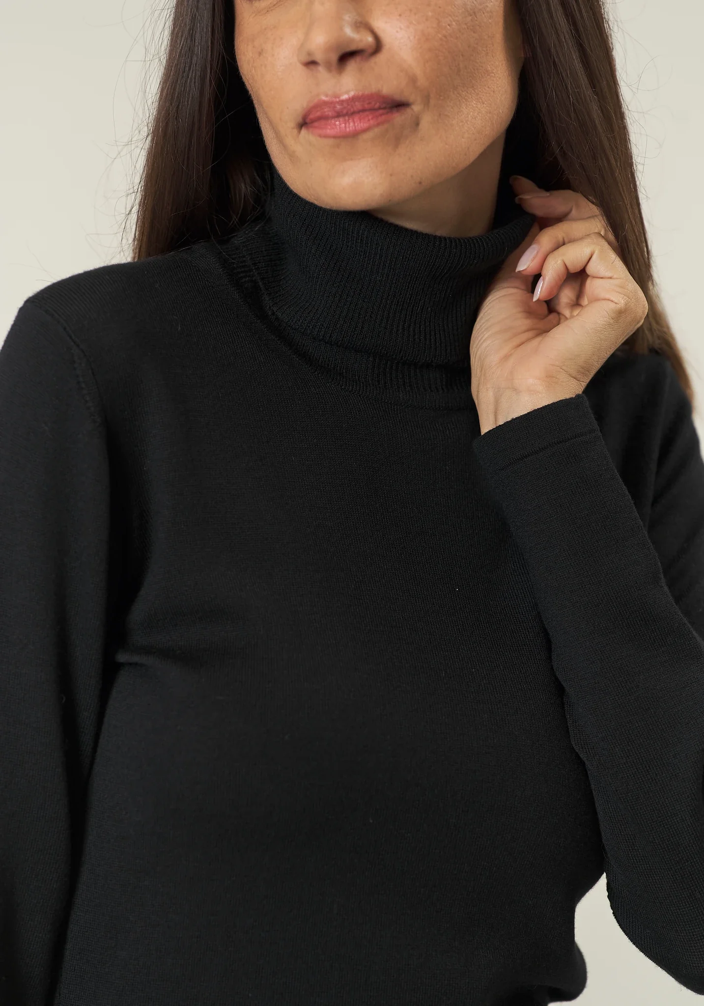 Image of Dolcevita nero lana merinos Lana Gatto