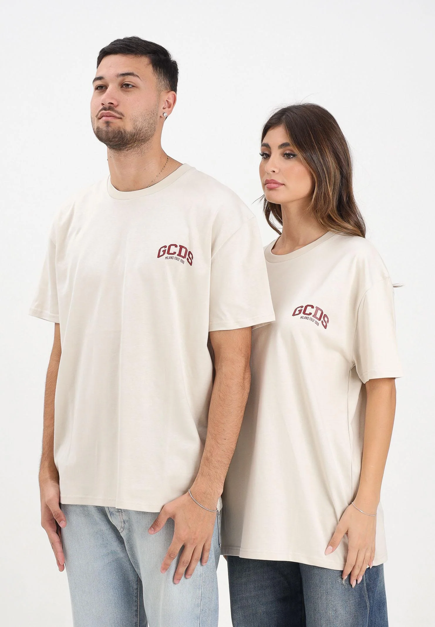 Image of GCDS T-shirt a manica corta burro per uomo e donna con stampa logo