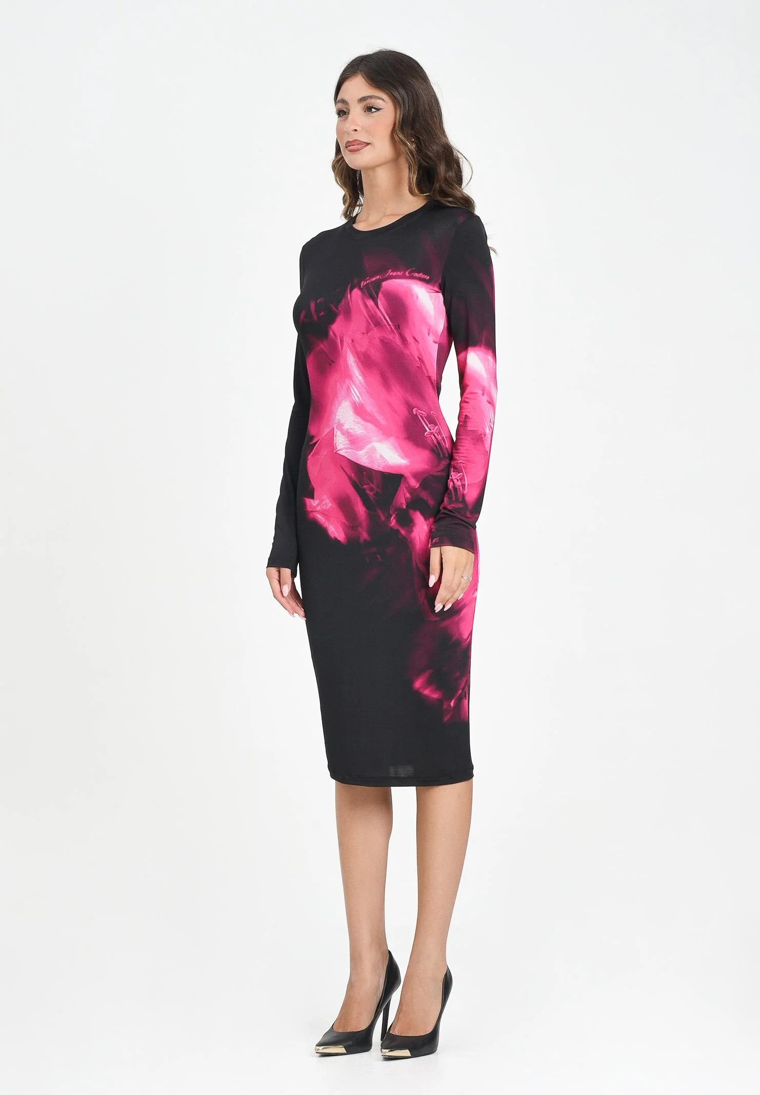 Image of VERSACE JEANS COUTURE Abito midi nero da donna con stampa artistica effetto smoke