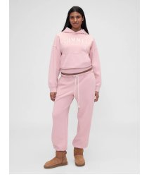 Display images to show real-time content