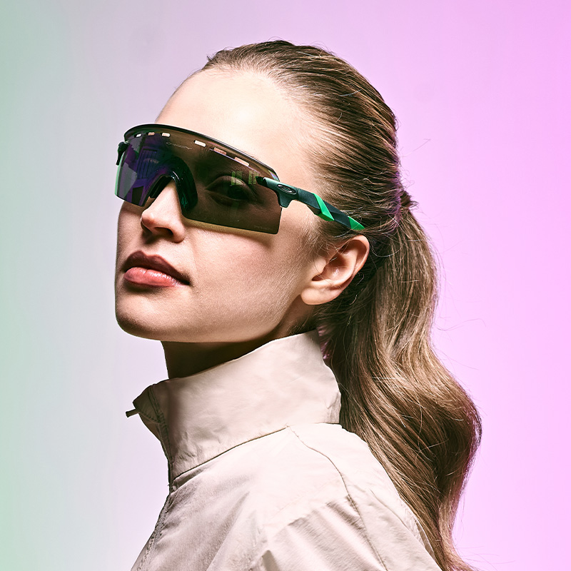 Occhiali sportivi luxury fino al 70% di sconto.