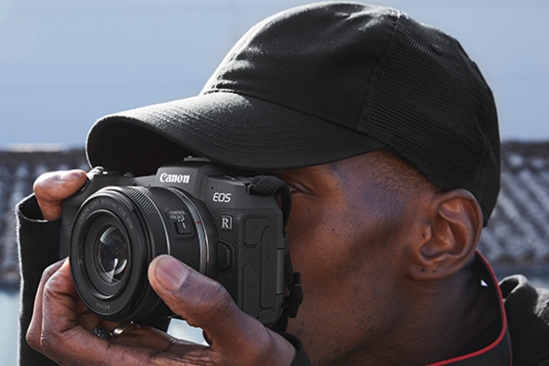 RF 50mm F1.8 STM.  CREA RITRATTI COME MAI PRIMA D'ORA.