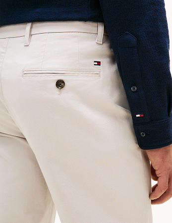 Pantaloni chino Denton dritti con micromotivo