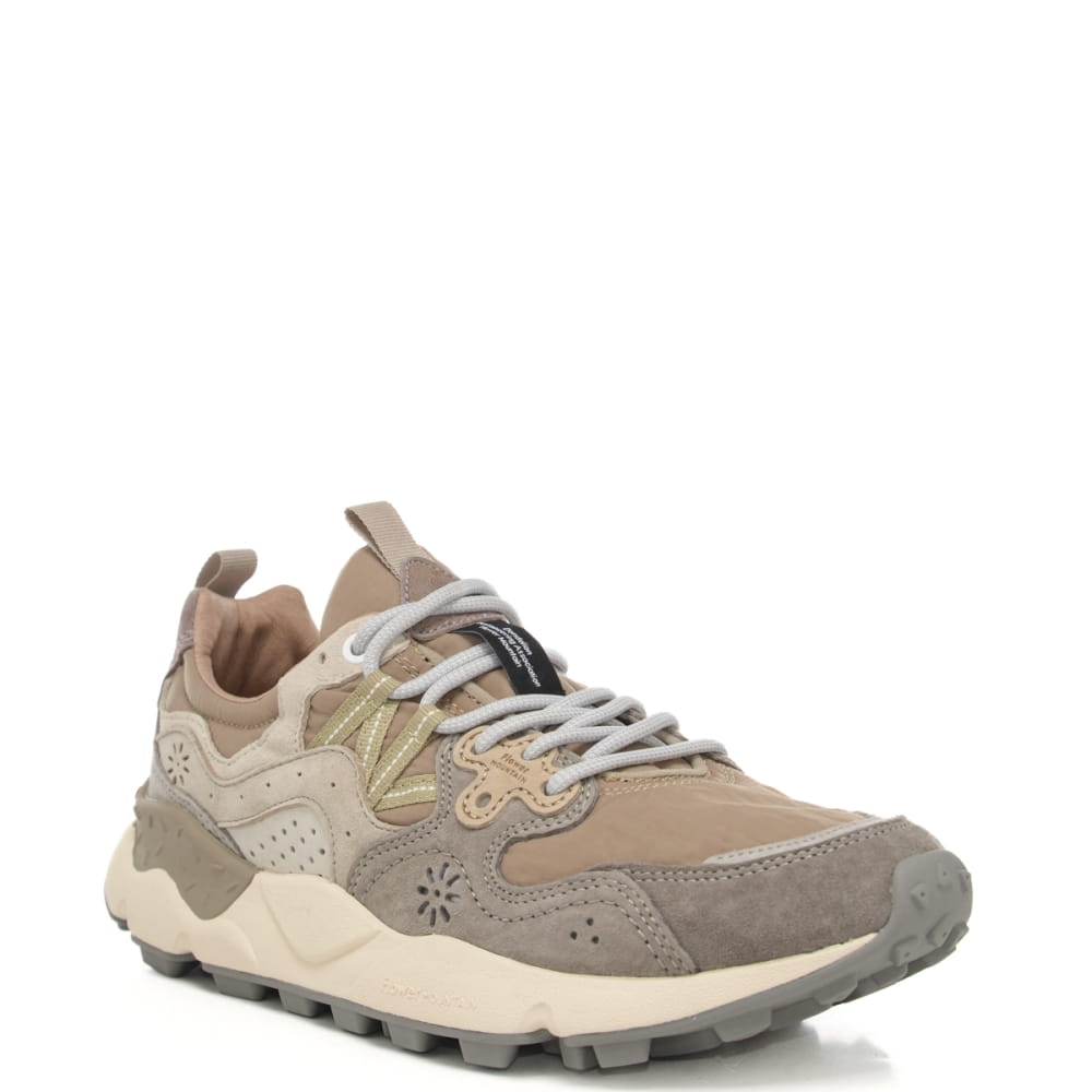 https://kimaccessori.it/sneakers-da-uomo-yamano-3-man-in-camoscio-multicolor-tessuto-tecnico-grigio-chiaro-flower-mountain-2017816011b31-grey-off-white