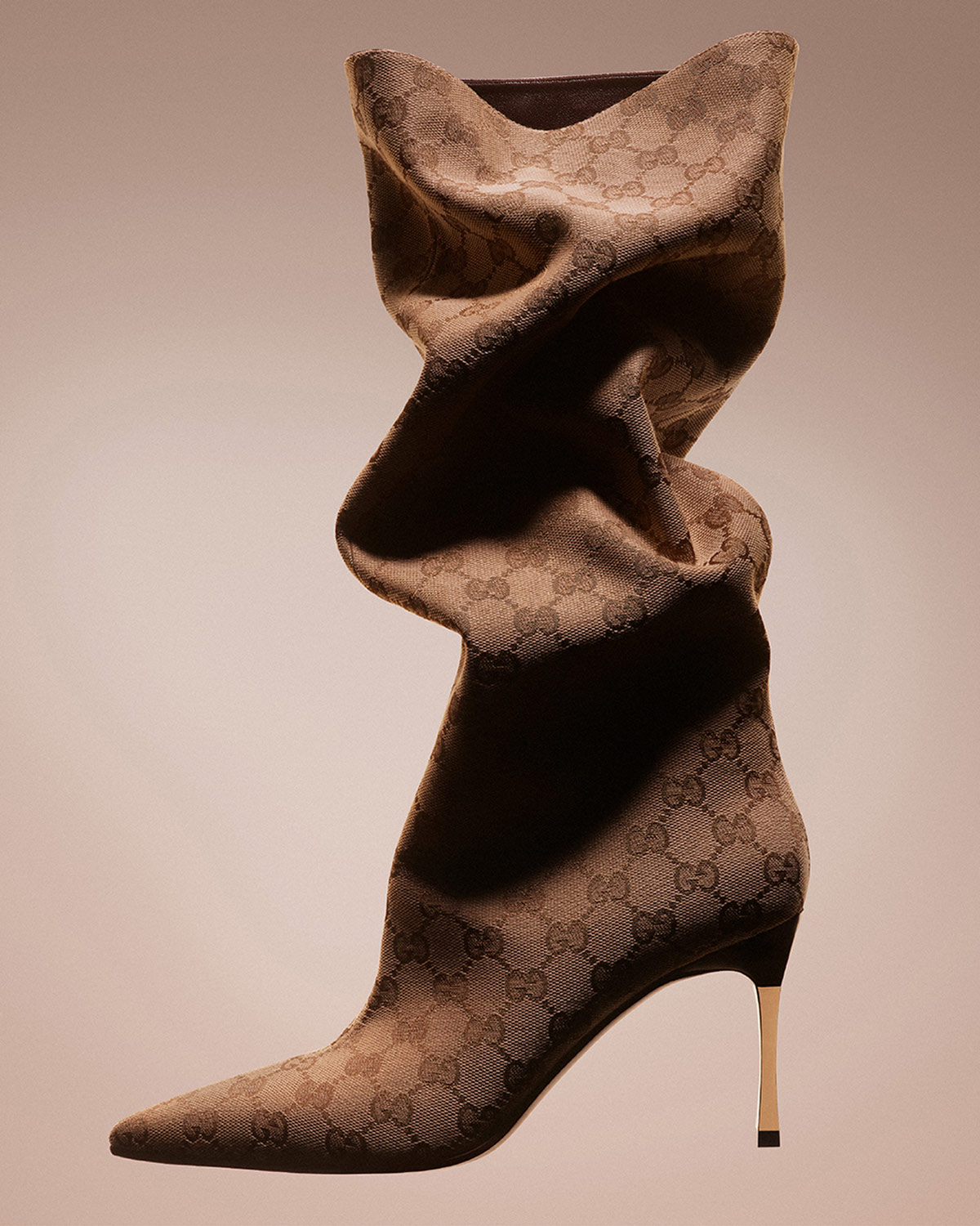 Scarpa(e) Scopri di più sul sito Web di Gucci 