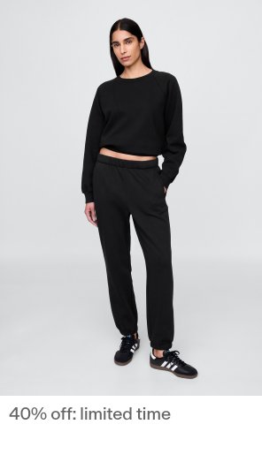 Display images to show real-time content