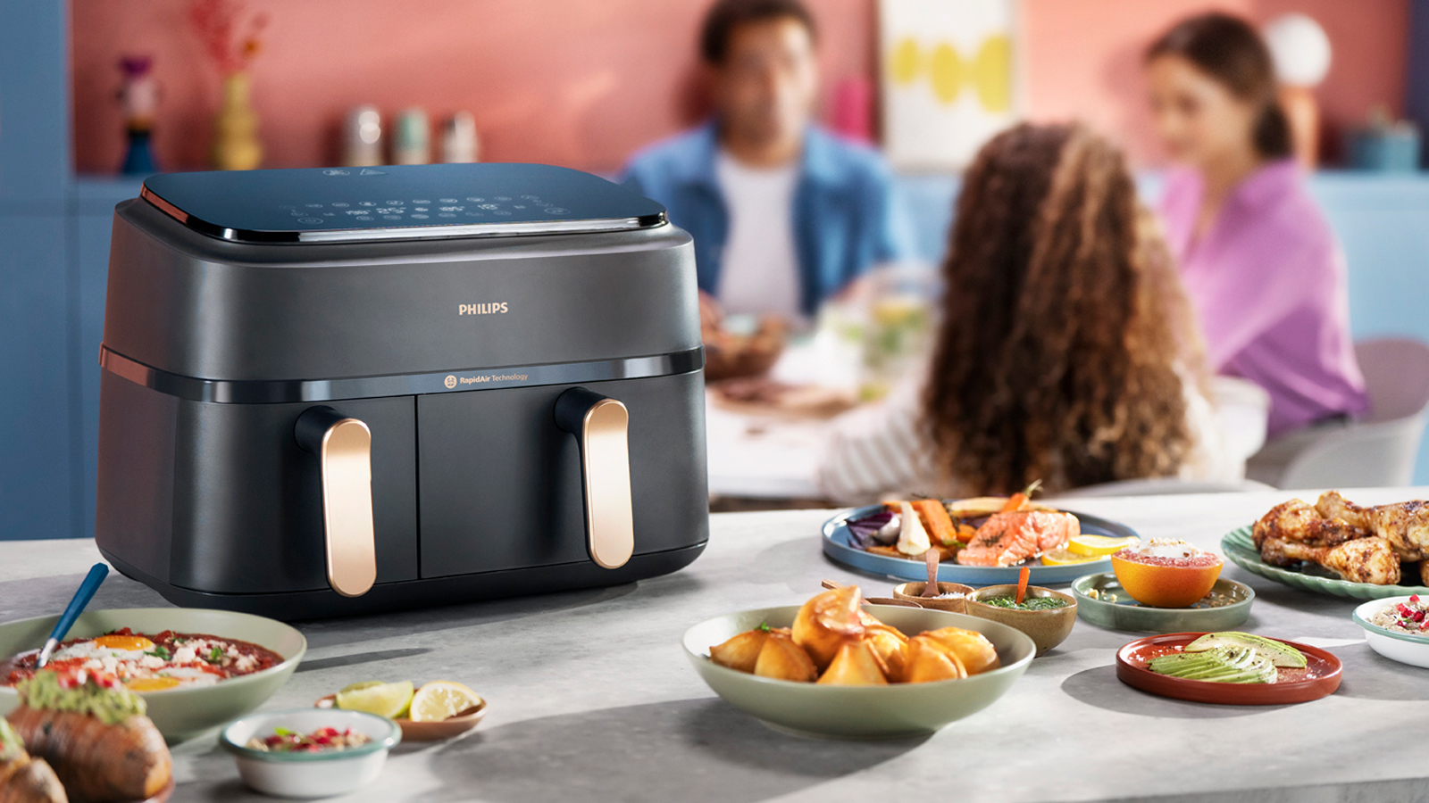 Prepara crostatine al cioccolato e altri piatti preferiti di San Valentino senza sforzo con l'Airfryer.