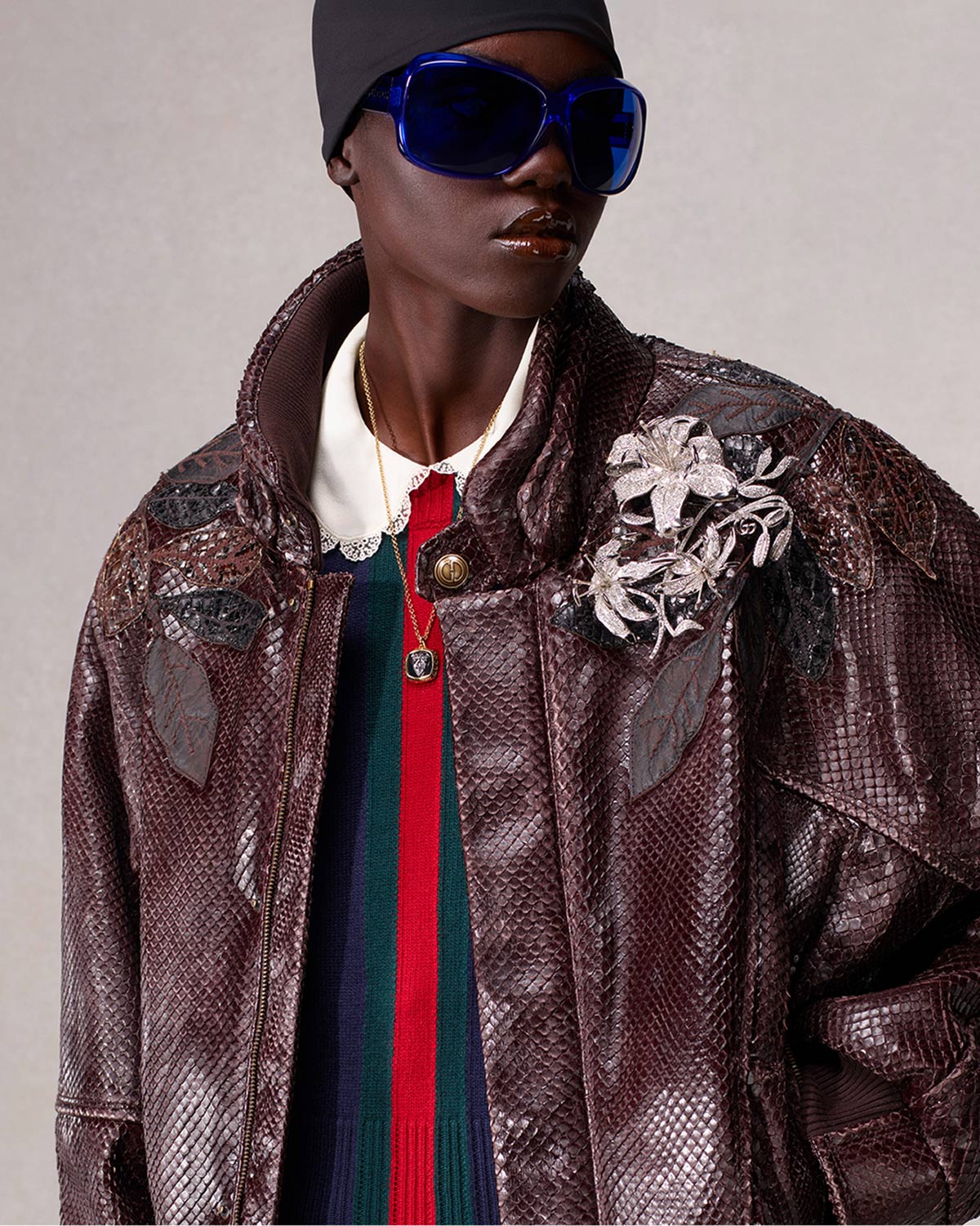 Capo di abbigliamento Scopri di più sul sito Web di Gucci 