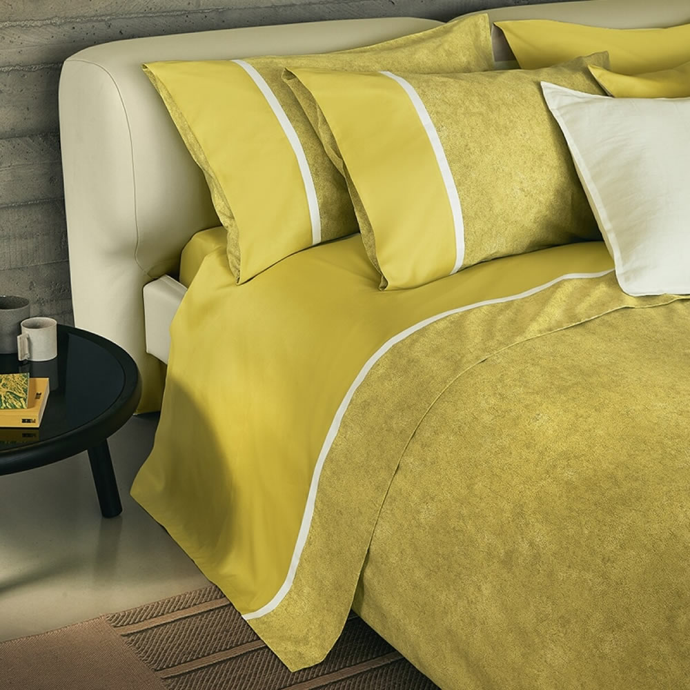 Image of COMPLETO LENZUOLA MATRIMONIALE GALUCHAT GIALLO FAZZINI