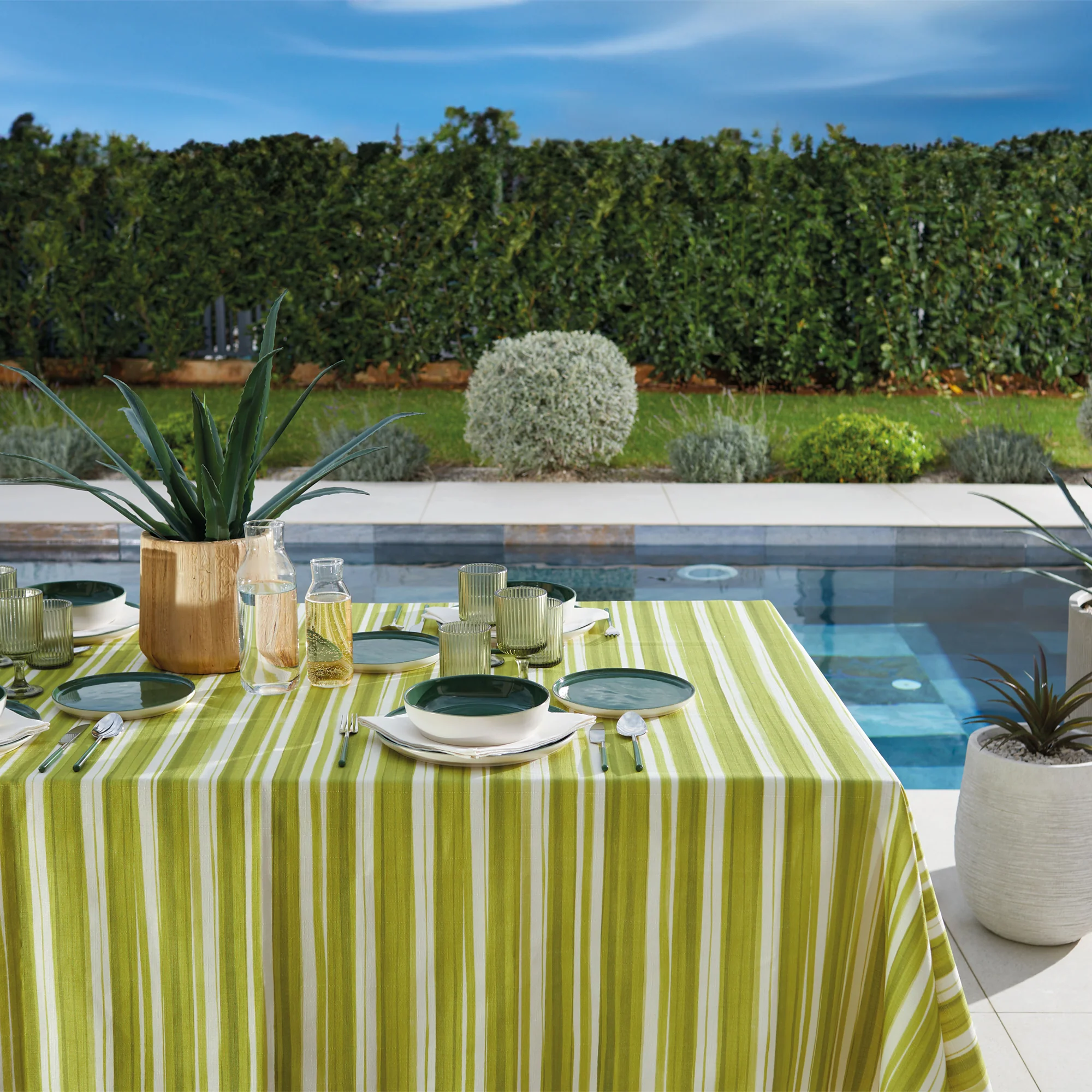 Image of Tovaglia Antimacchia <br>in Fantasia - <b>Filari