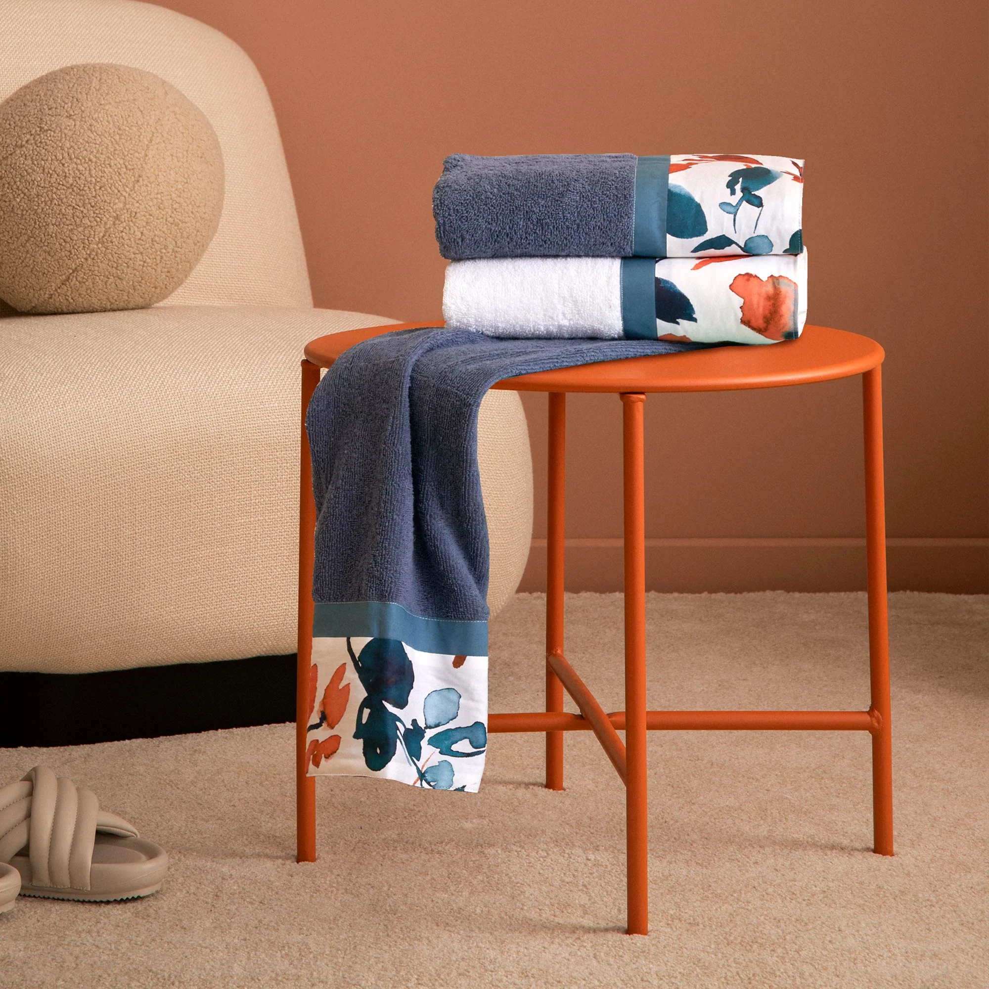 Image of Set 2 Coppie in Spugna di Cotone <br>con Balza in Percalle - <b>Taiga